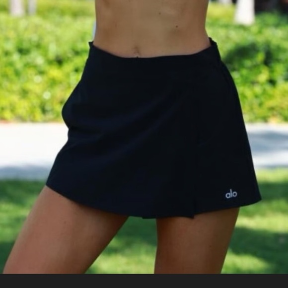ALO Yoga Black Clubhouse Skort Size M - Picture 3 of 6